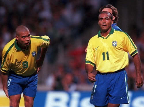 在绿茵场上 在绿茵场上