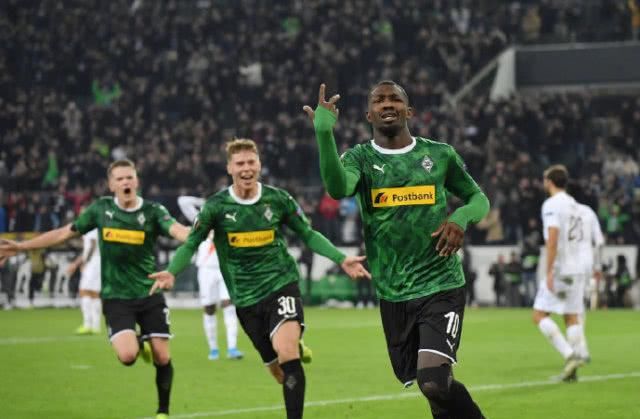 以英超为借 以英超为借